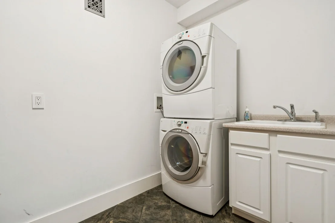 Photo of 12 Lakeview
