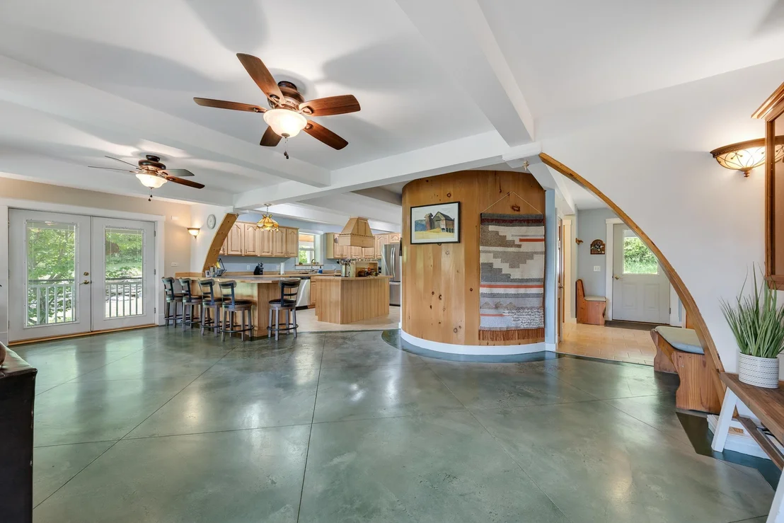 Photo of 1012 Hallstrom