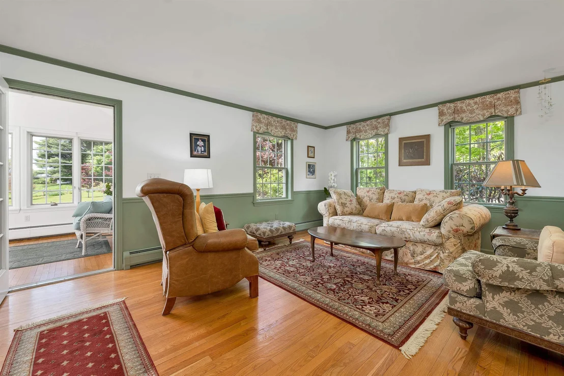 Photo of 25 Wolfeboro