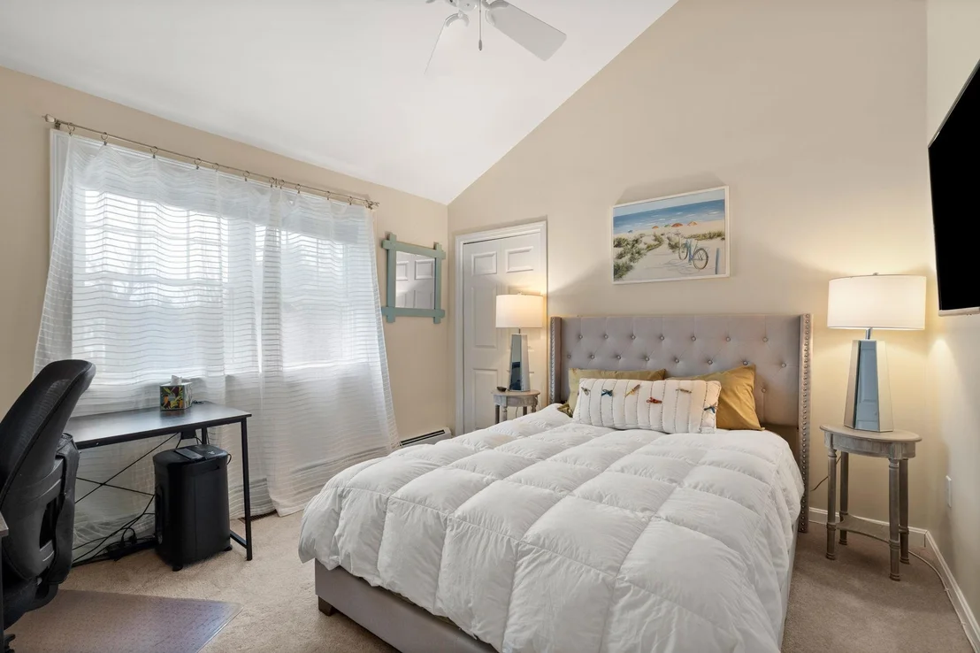 Photo of 2 Riverwoods