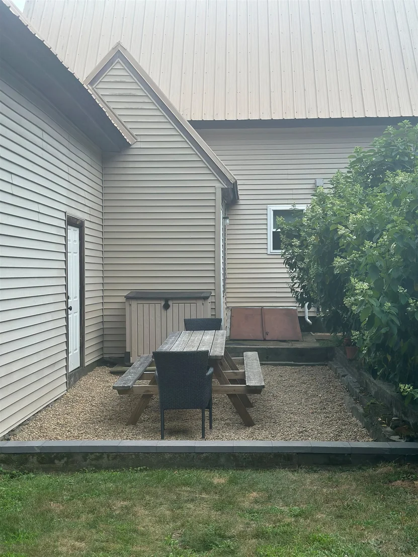 Photo of 8 Main