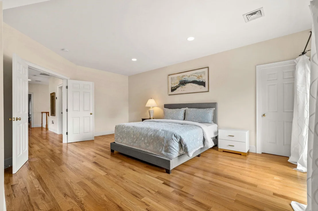 Photo of 21 Garland