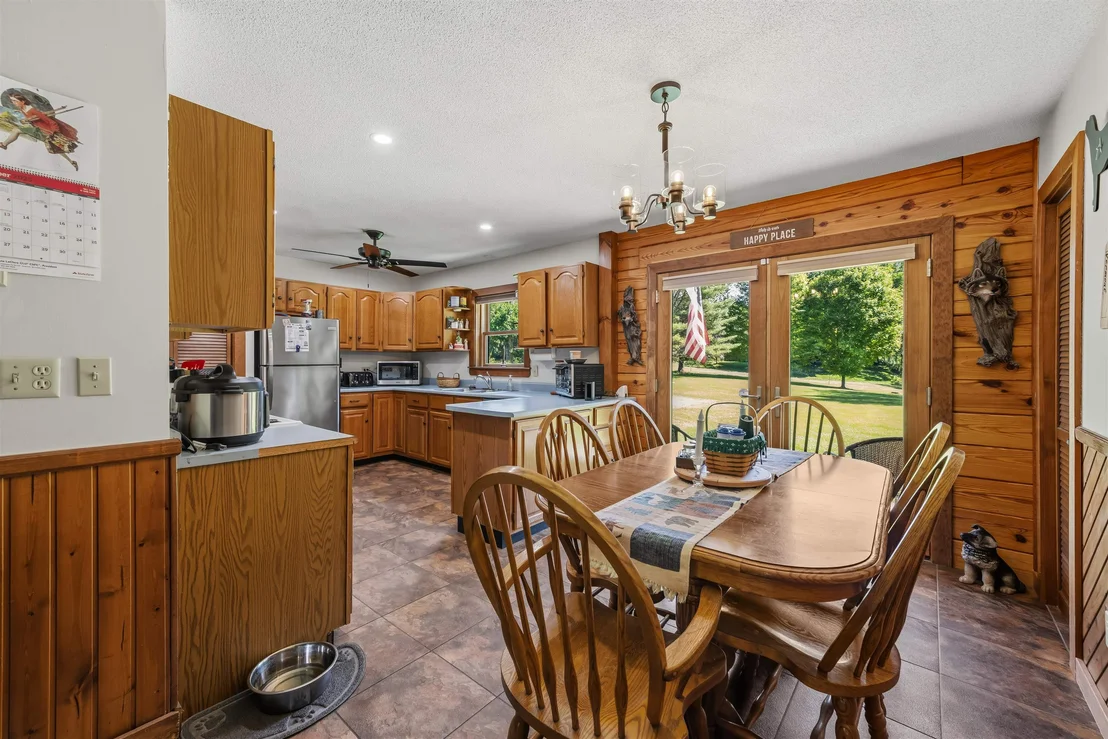 Photo of 162 South Lunenburg