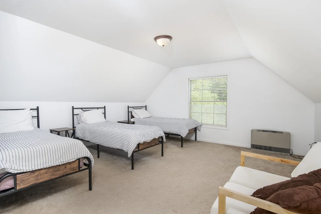 Photo of 89 Townsend Brook