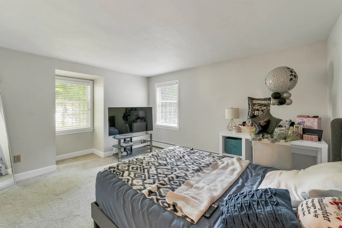Photo of 9 Meadowview