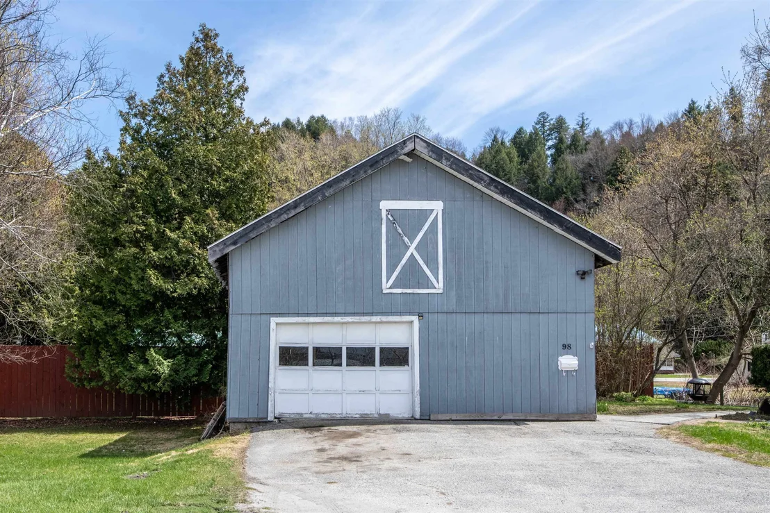 Photo of 98 Circle