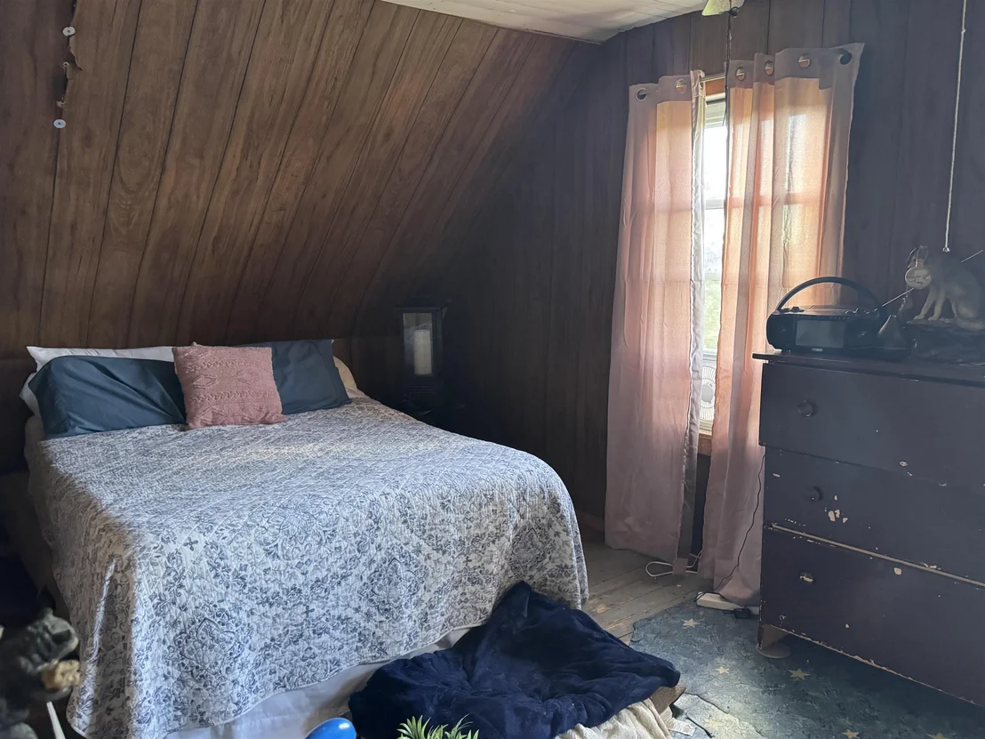Photo of 166 Perley