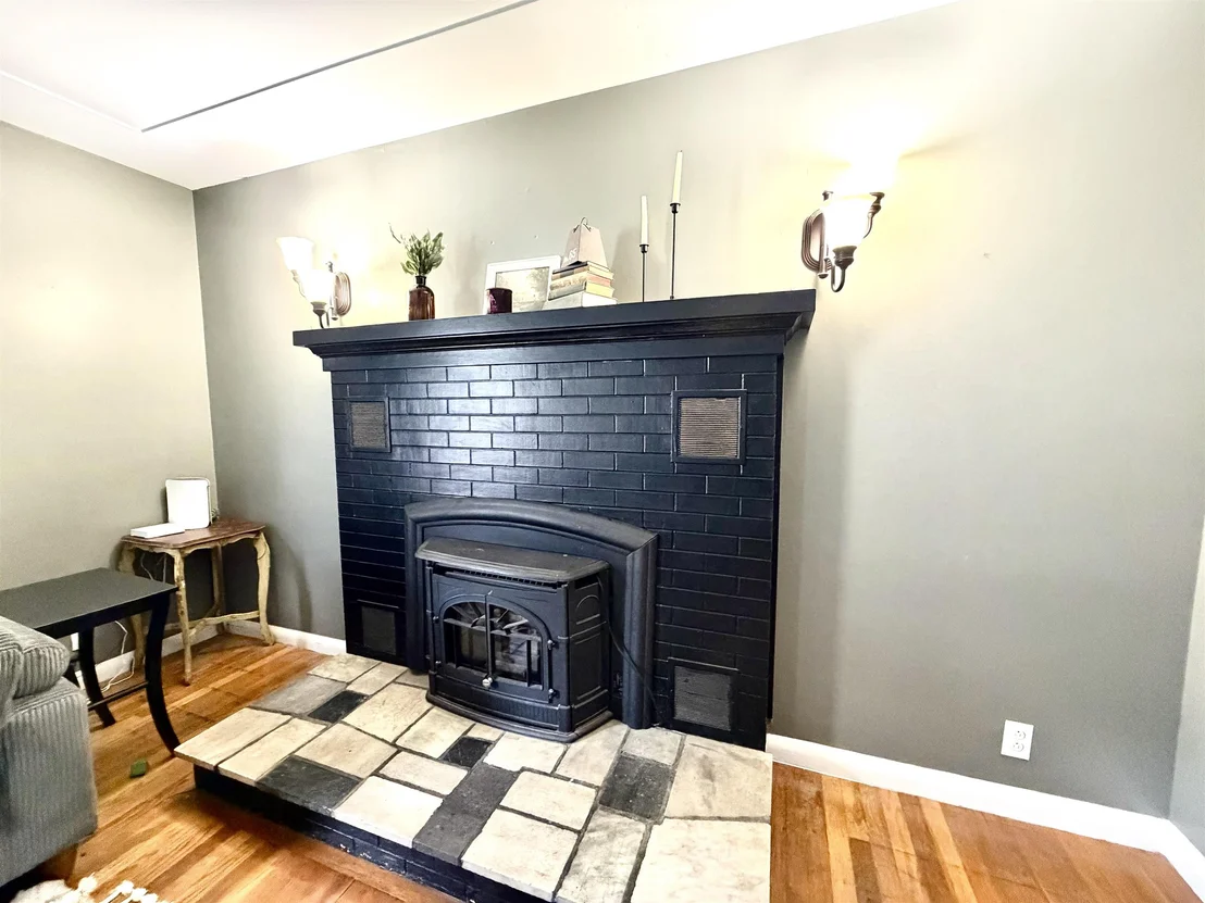 Photo of 471 Madison
