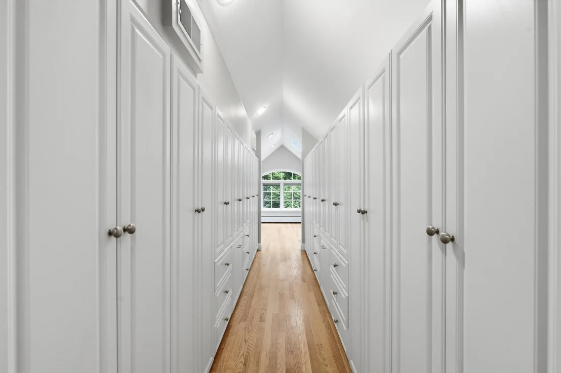 Photo of 8 Bear Hill