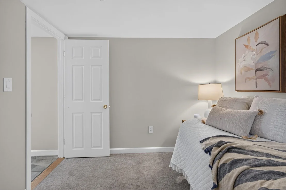 Photo of 20 Lakeside