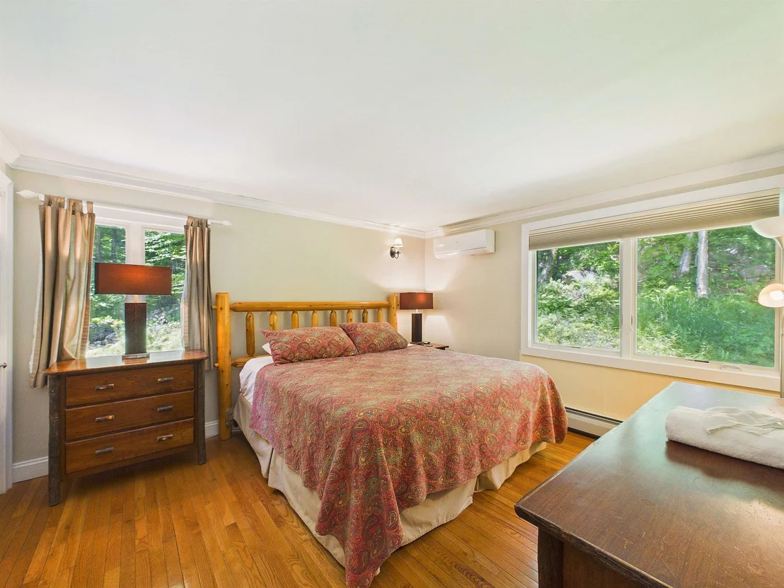 Photo of Unit UNITD at 300 Trailside