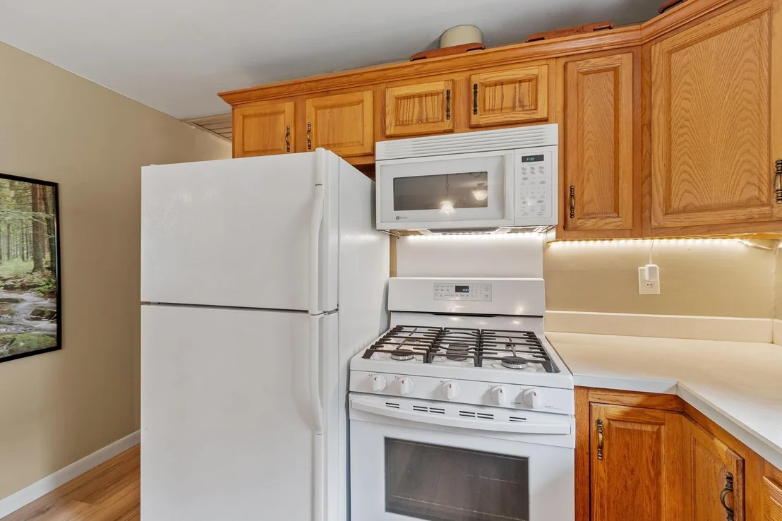 Photo of 654 Daniel Webster