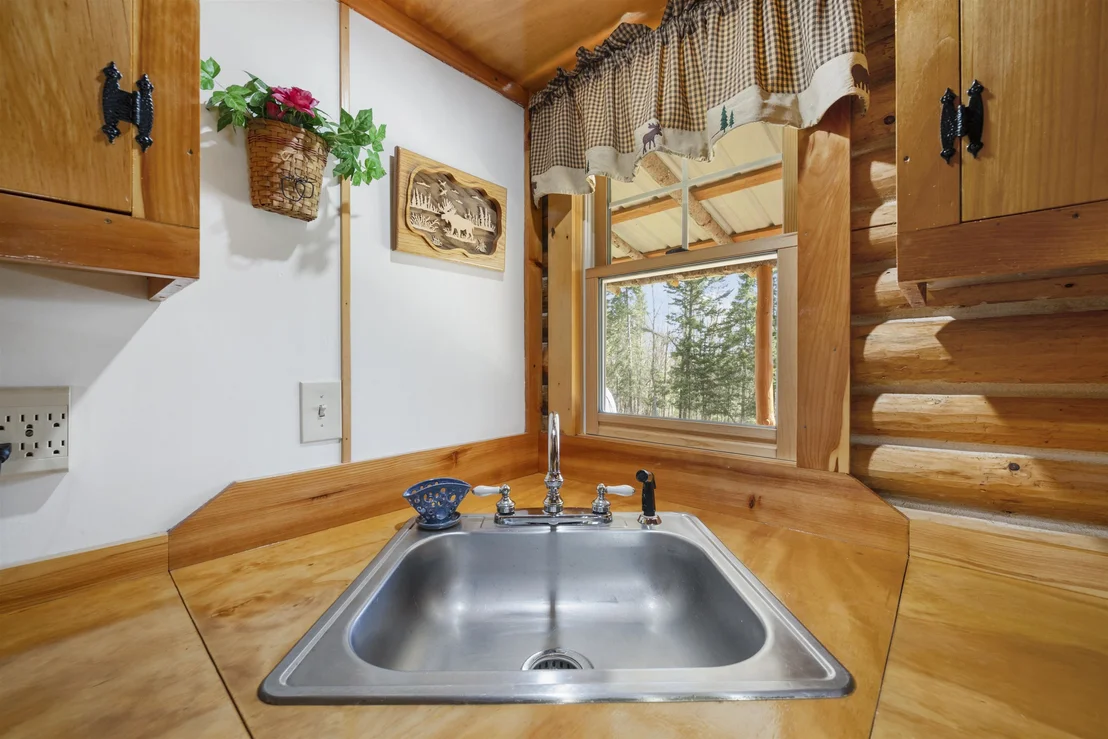 Photo of 505 Hill