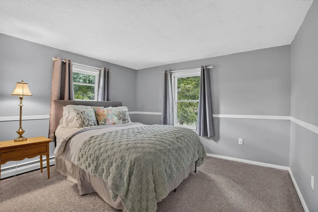Photo of 2 Queensway