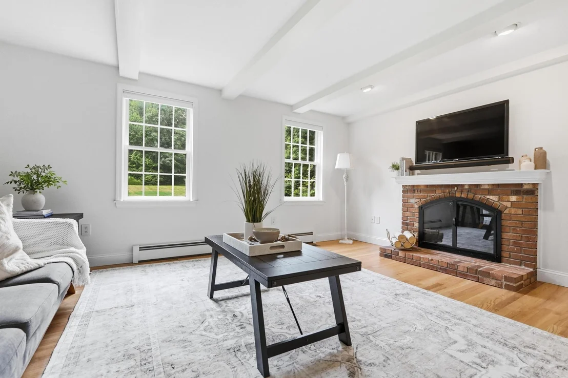 Photo of 8 Bear Hill