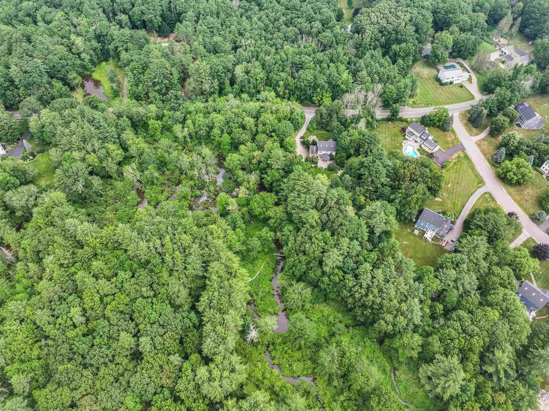 Photo of 221 Piscassic