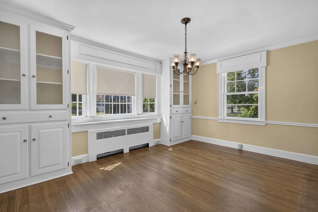 Photo of 831 Maple