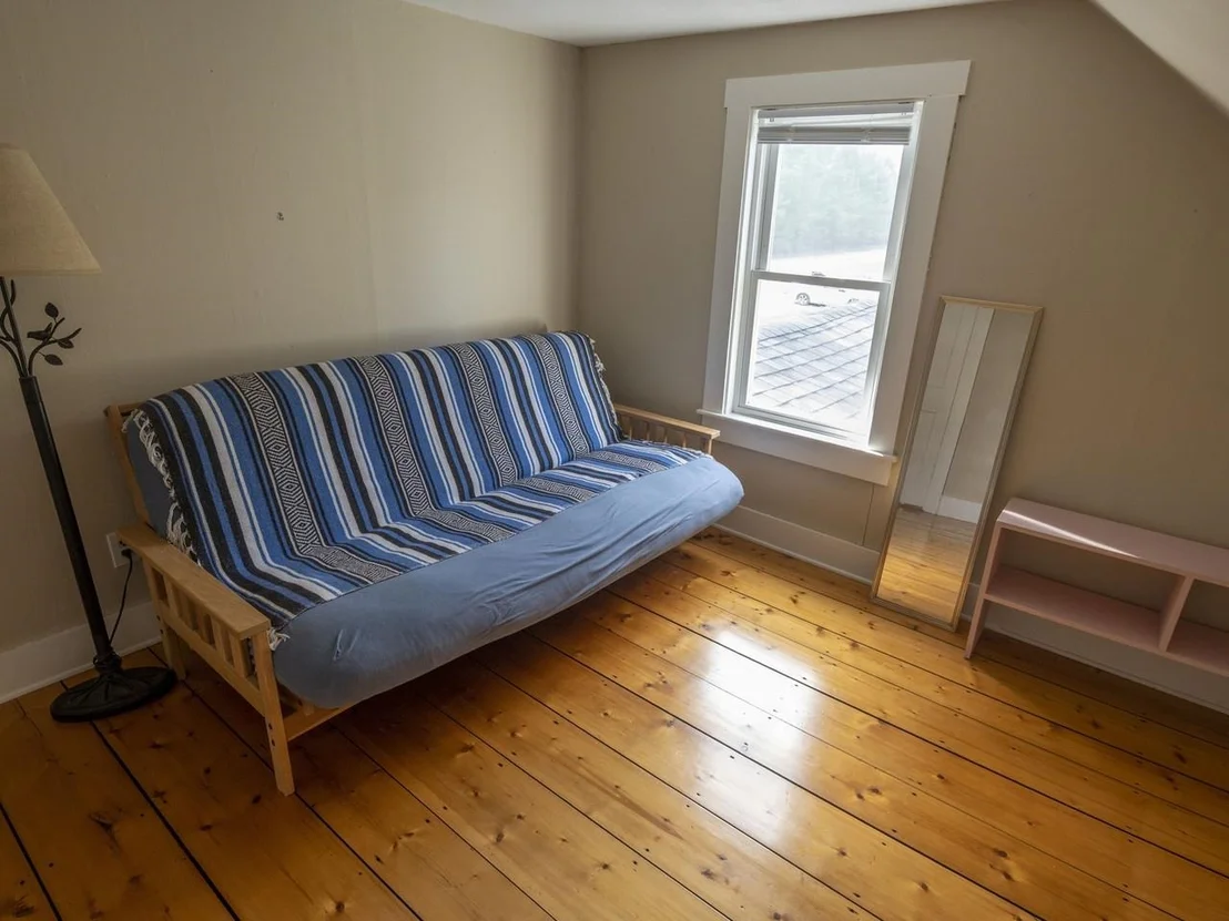 Photo of 4614 Brook