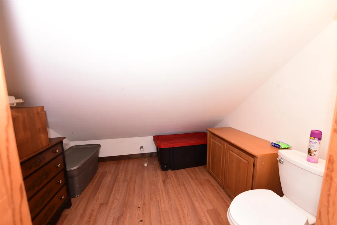 Photo of 23 Acorn