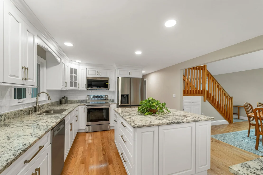 Photo of 38 Sharon