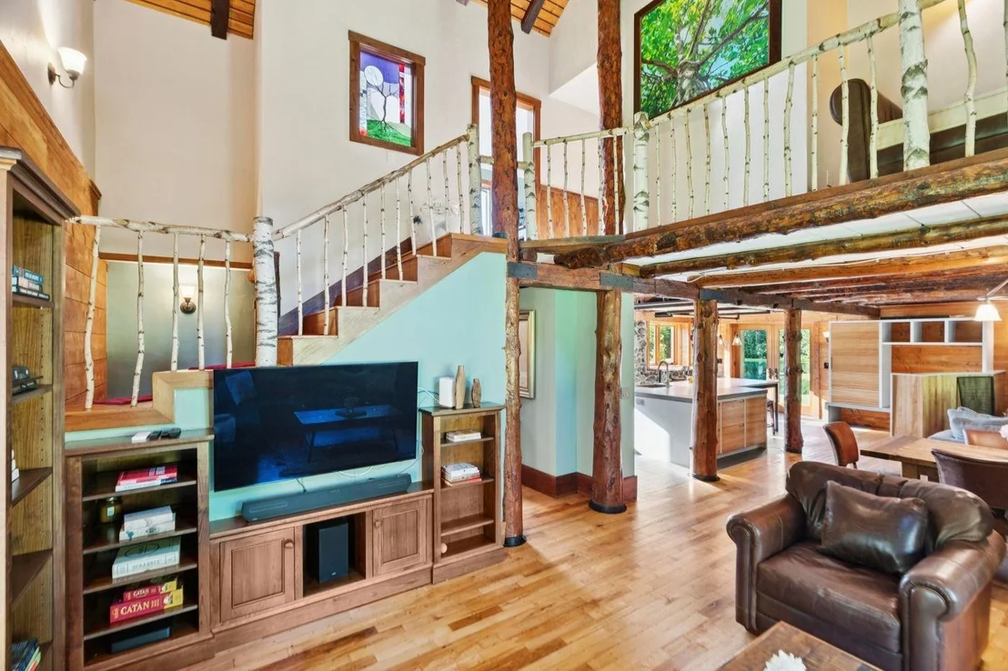 Photo of 4626 Elmore Mountain
