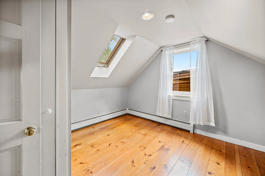 Photo of 520 Collar Hill