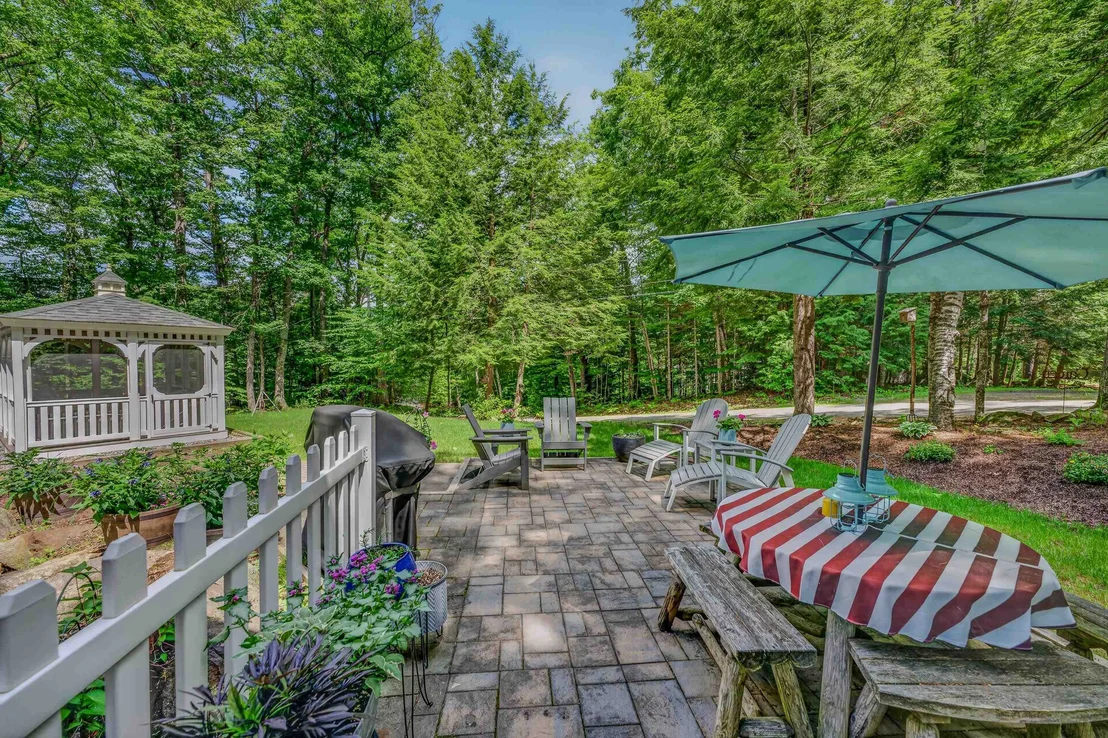 Photo of 32 Stoney Brook