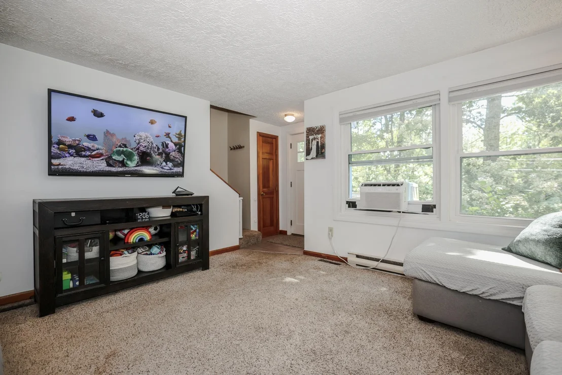 Photo of 285 Colby