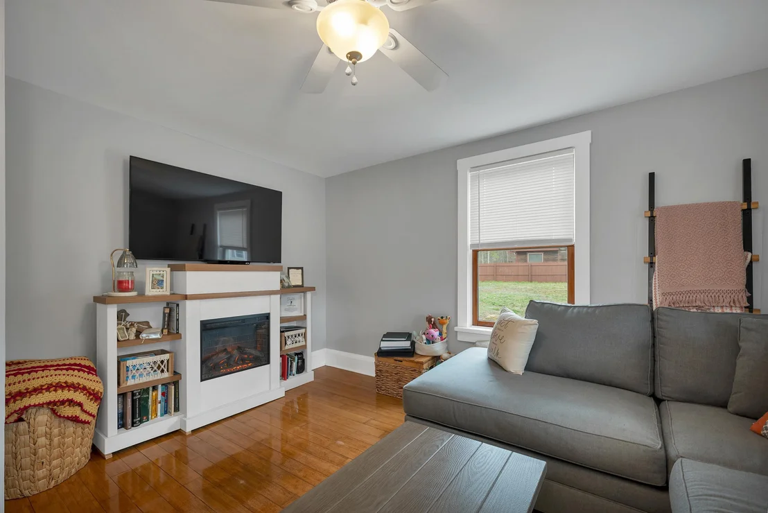 Photo of 256 Pine