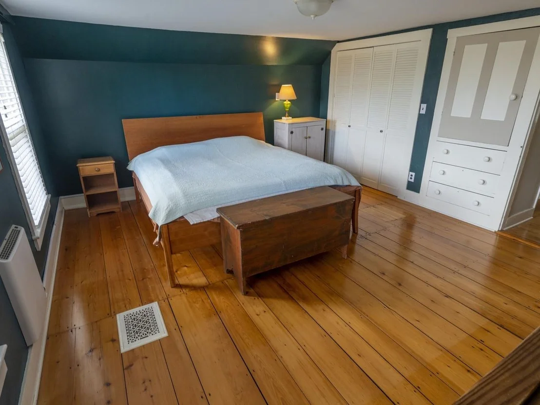Photo of 4614 Brook