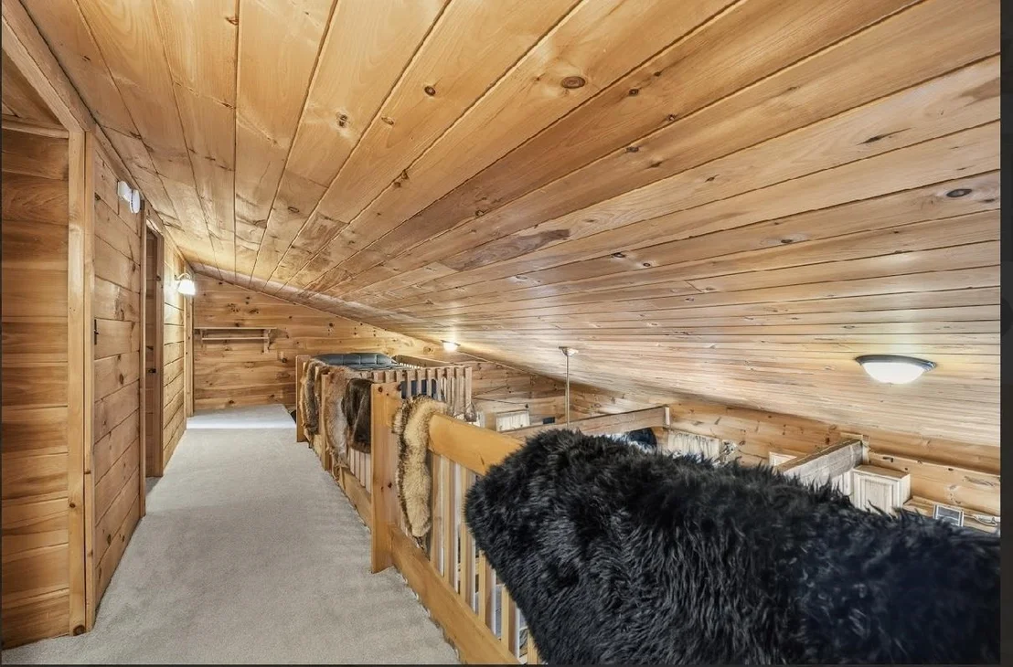 Photo of 2142 Halls Stream