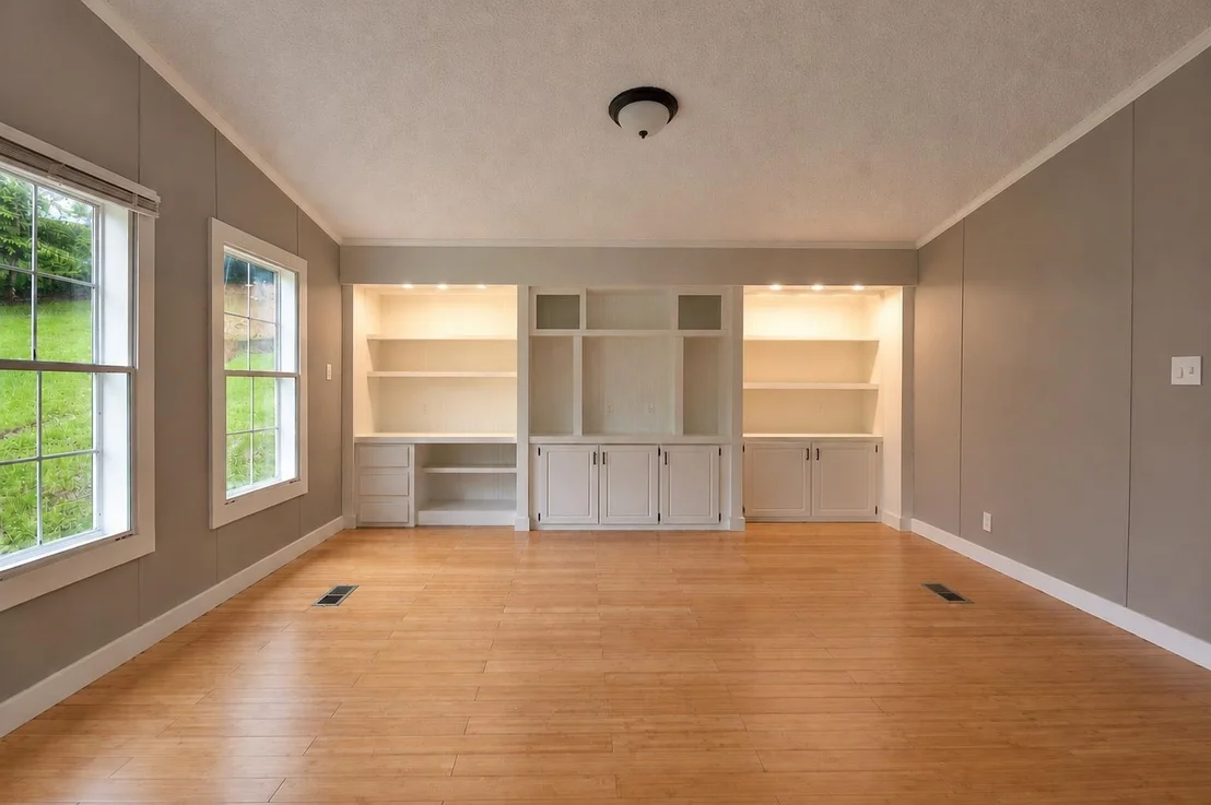 Photo of 7906 Main