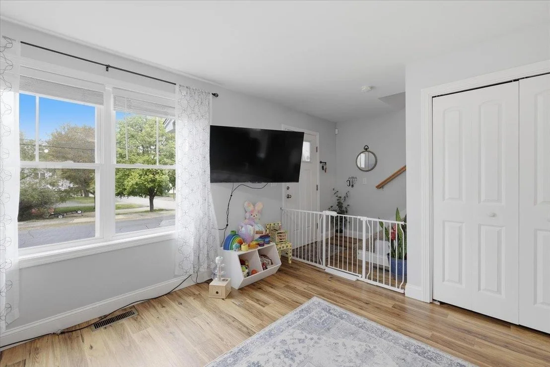 Photo of 60 Pine