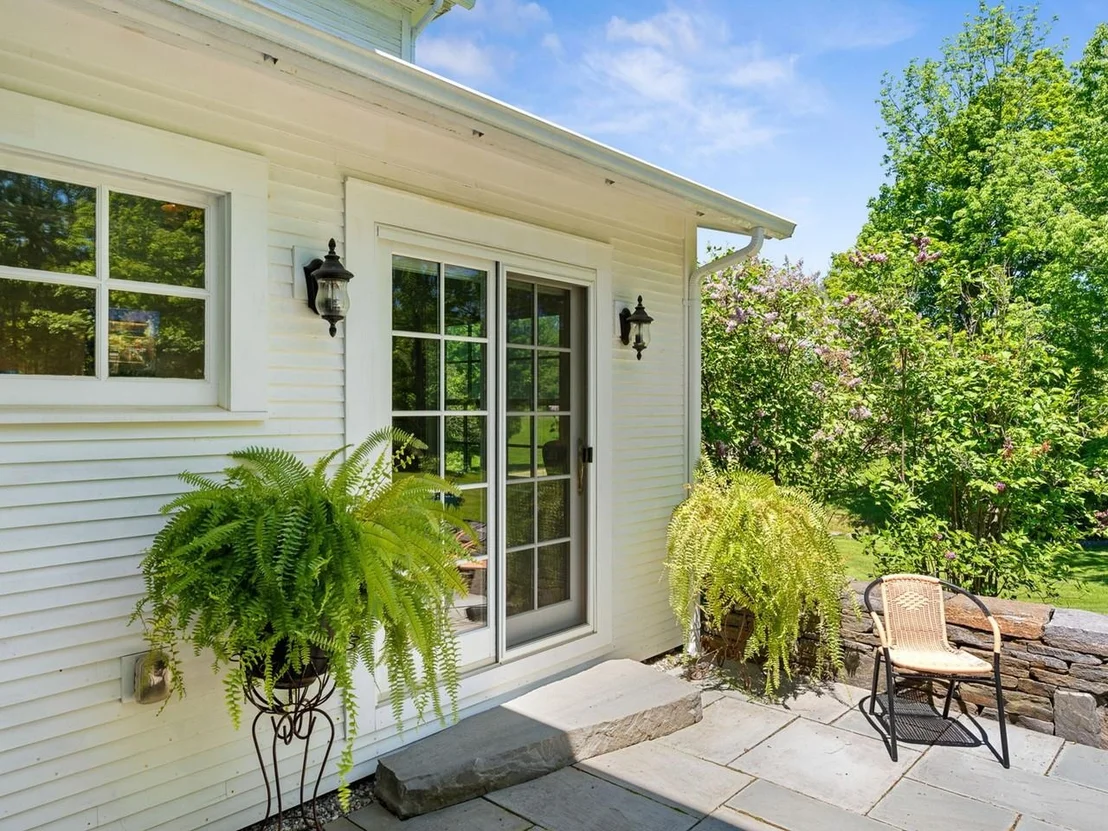 Photo of 609 Common