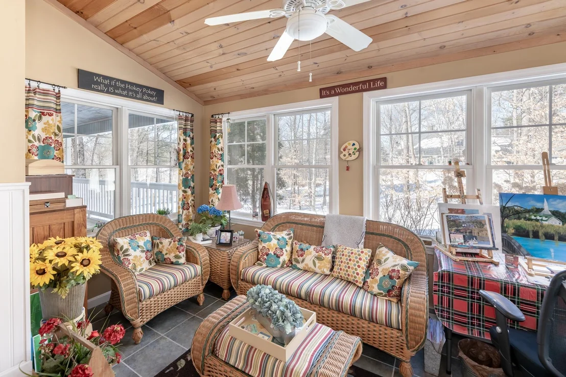 Photo of 8 Oak Knoll