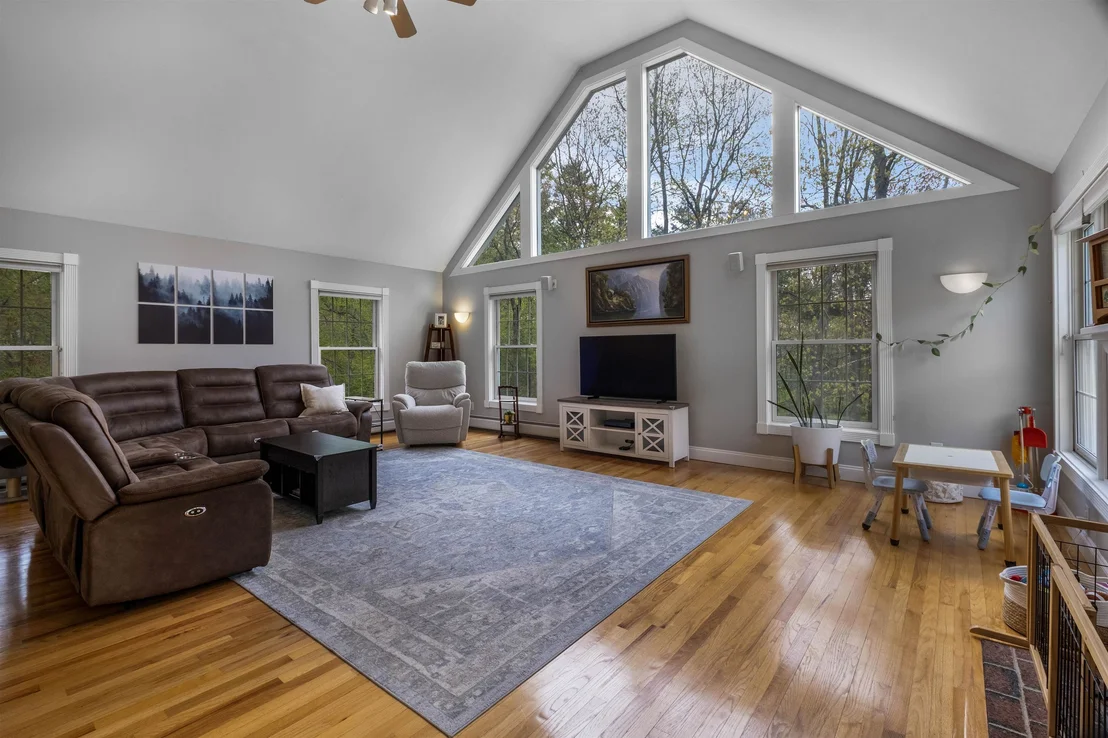 Photo of 278 Long Hill