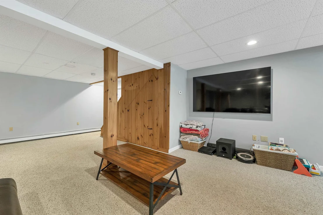 Photo of 27 Oakmont