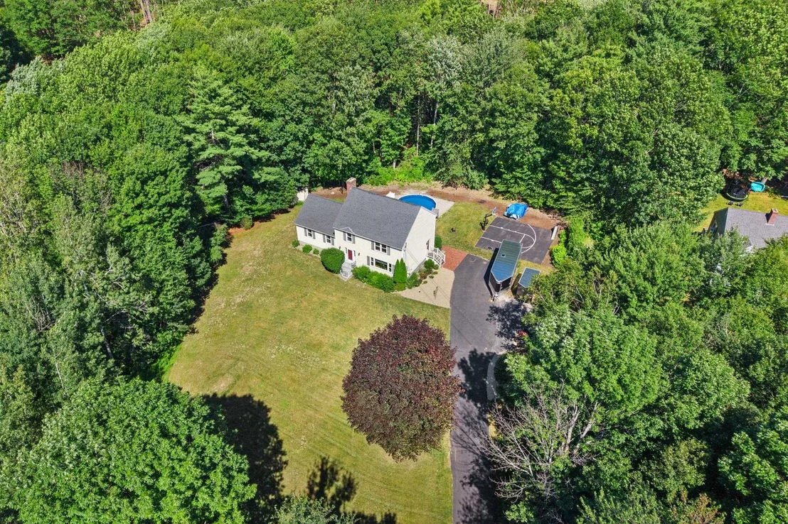 Photo of 924 River