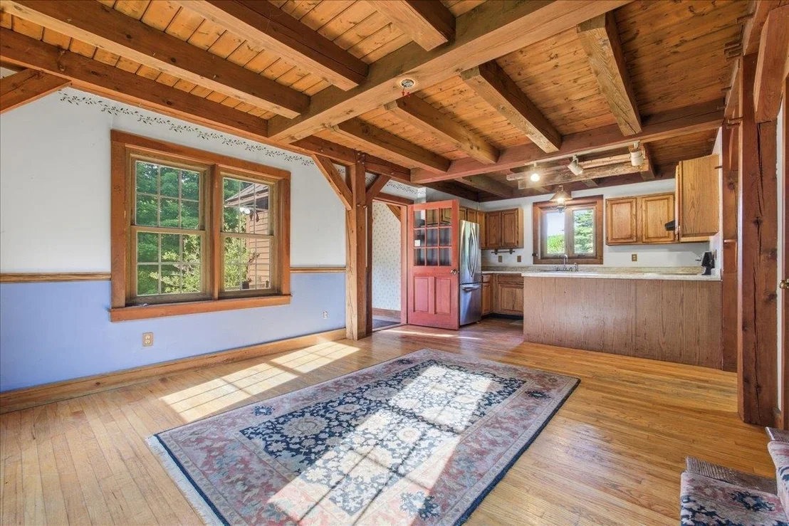 Photo of 1378 Hallstrom