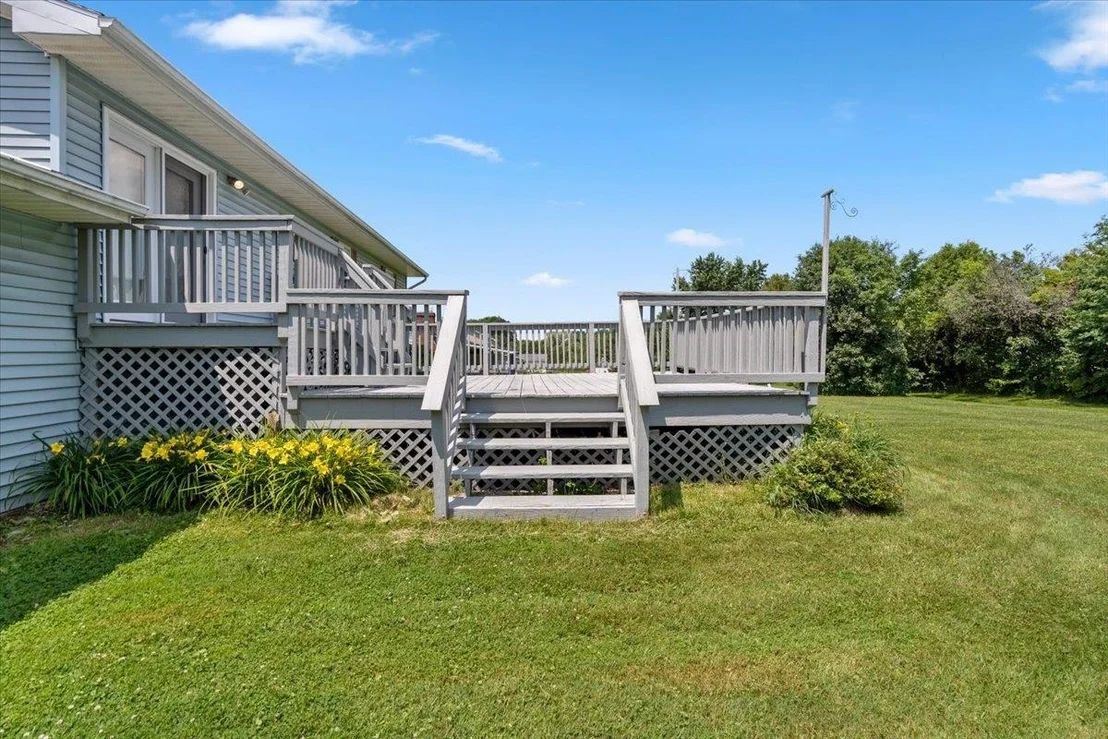 Photo of 17 Meadowbrook