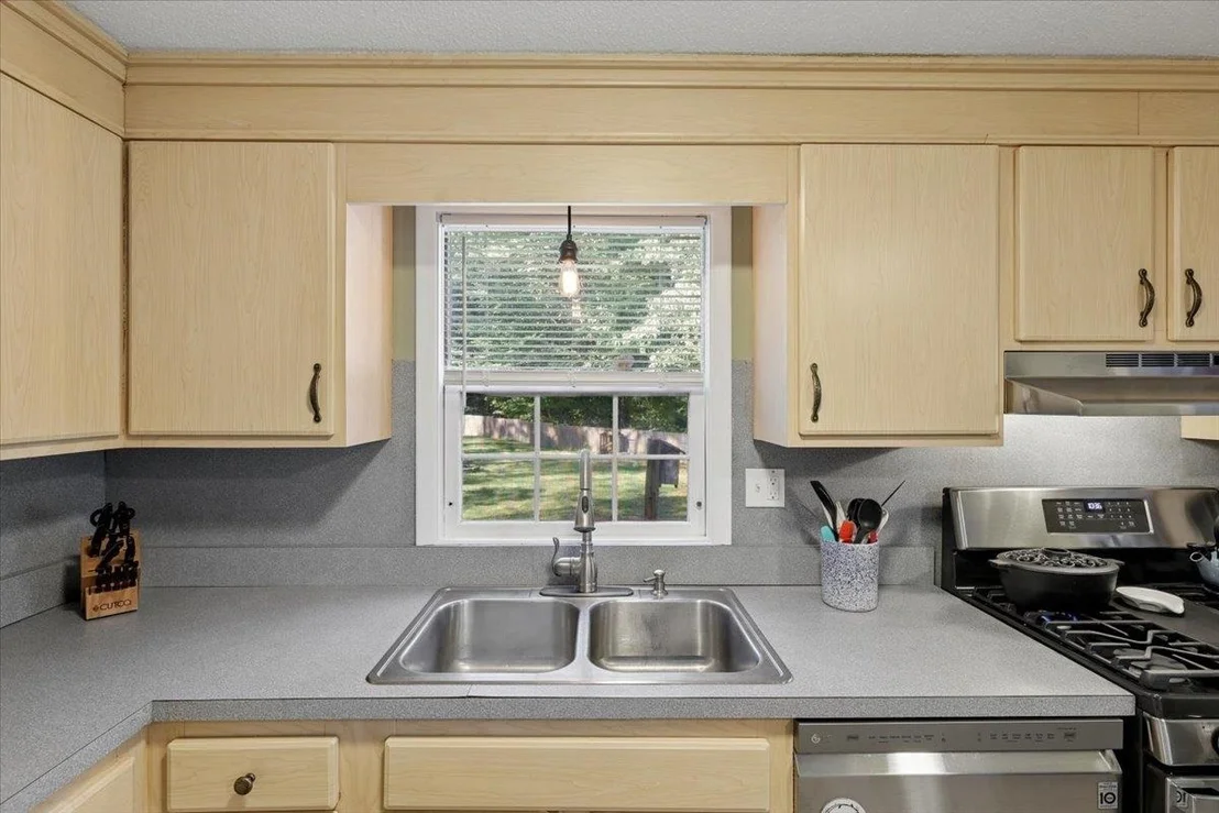 Photo of 246 Hill