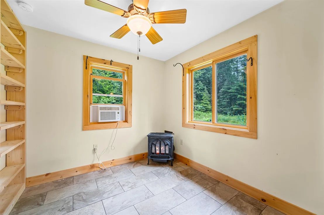 Photo of 228 Guyette