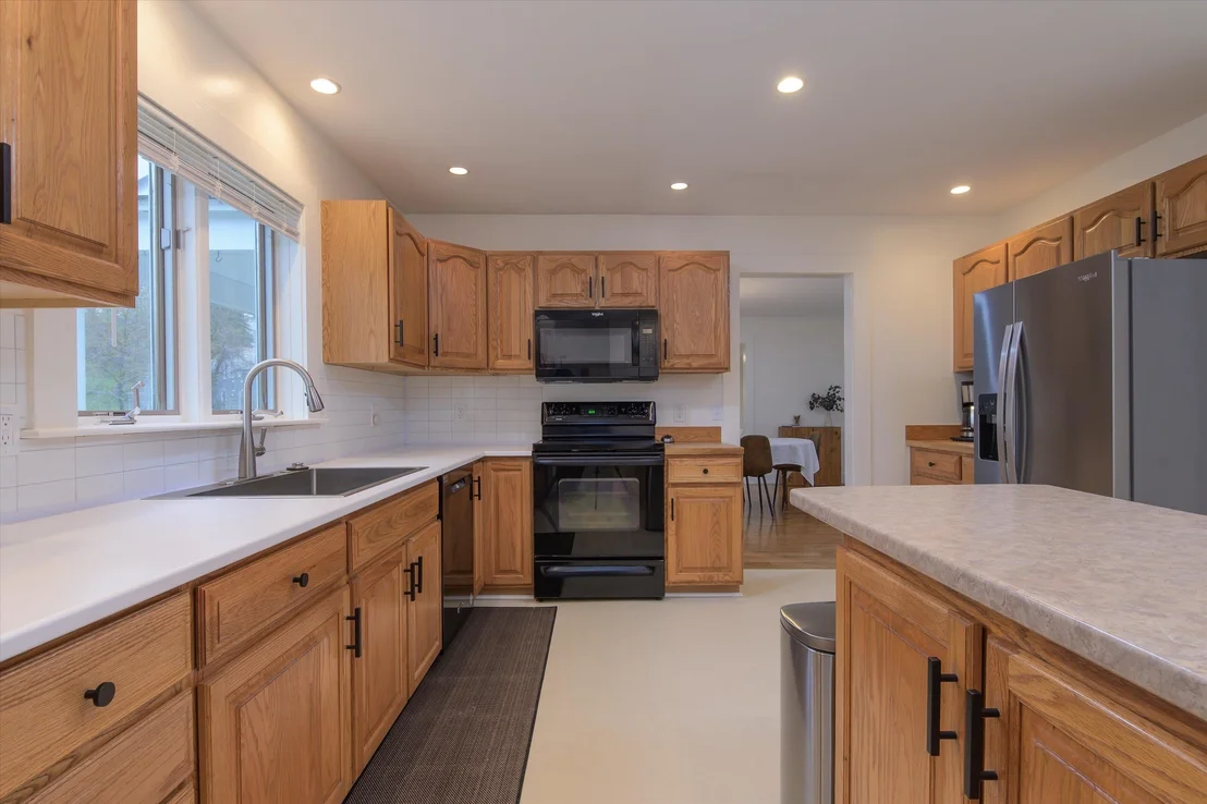 Photo of 64 Maple