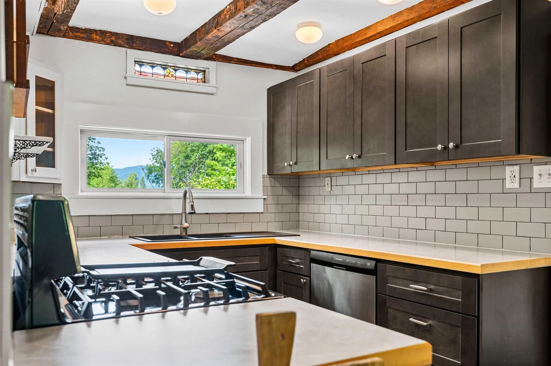 Photo of 520 Collar Hill