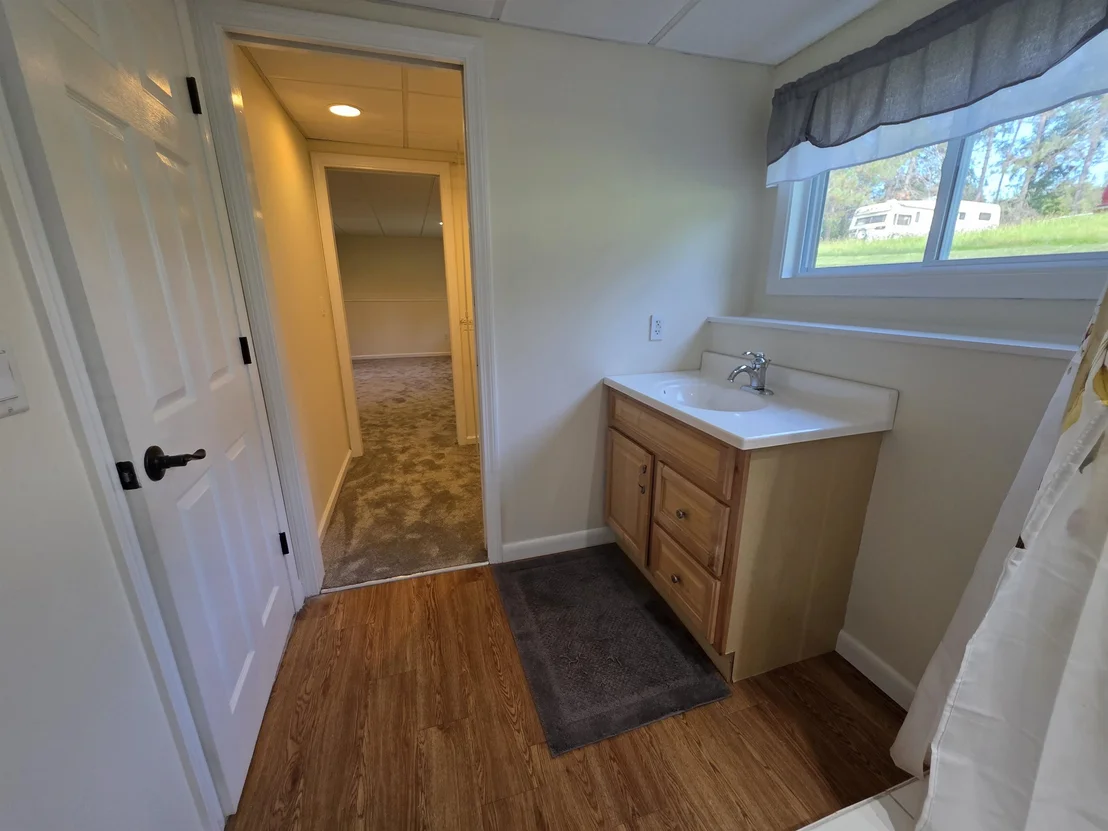 Photo of 6 Meadowcrest