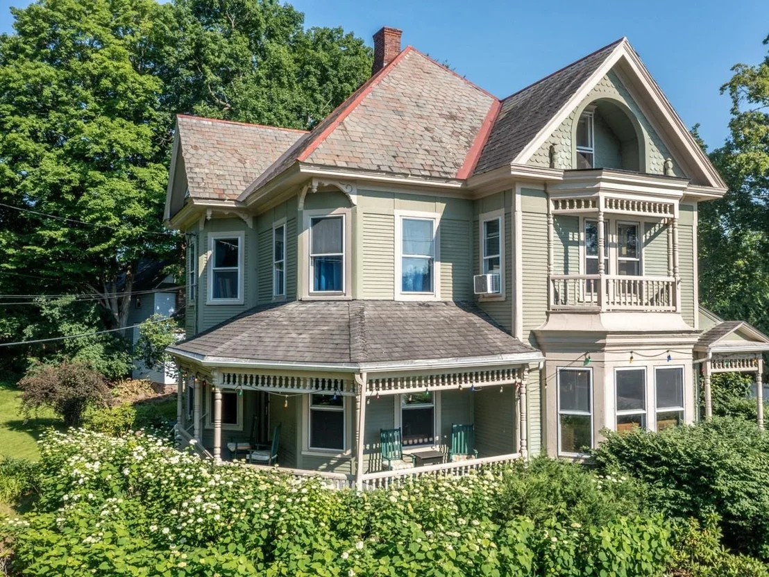 Photo of 5347 Shelburne