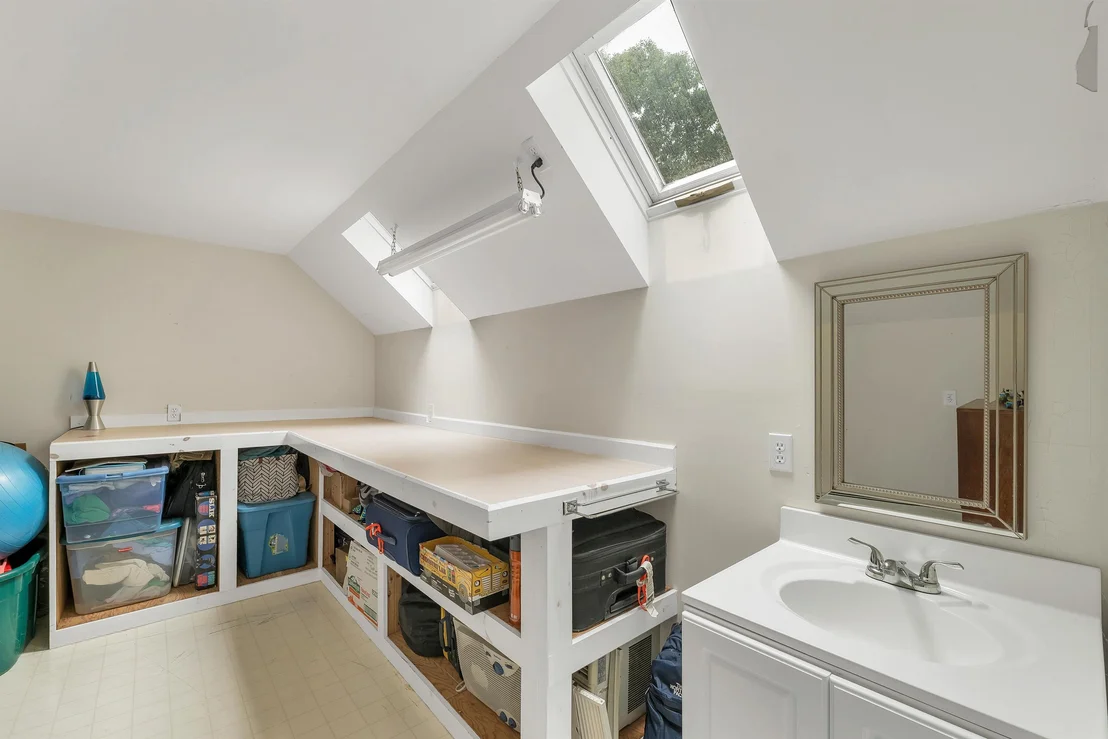Photo of 11 Longview
