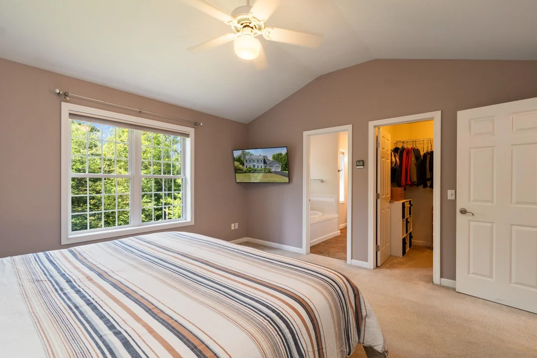 Photo of 900 Ledgewood
