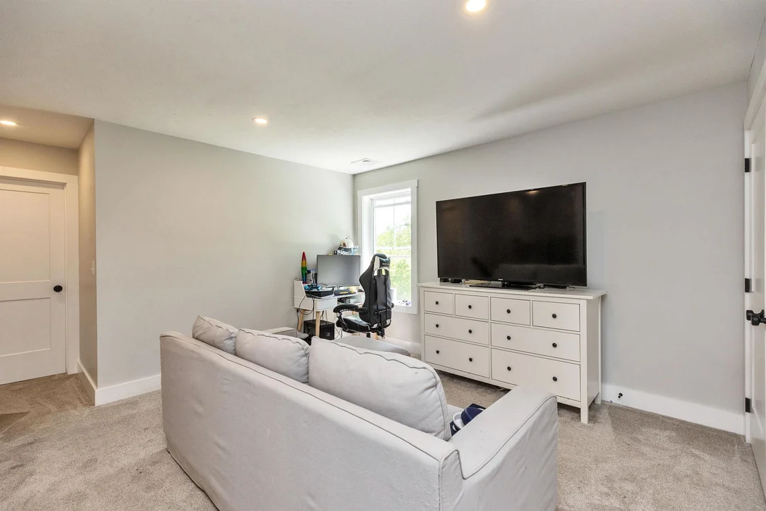 Photo of 296 Spring Hill