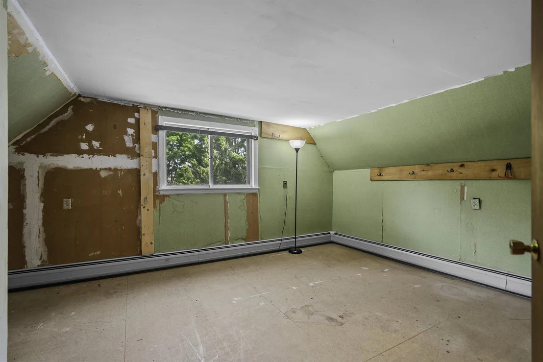 Photo of 385 Burnham Intervale